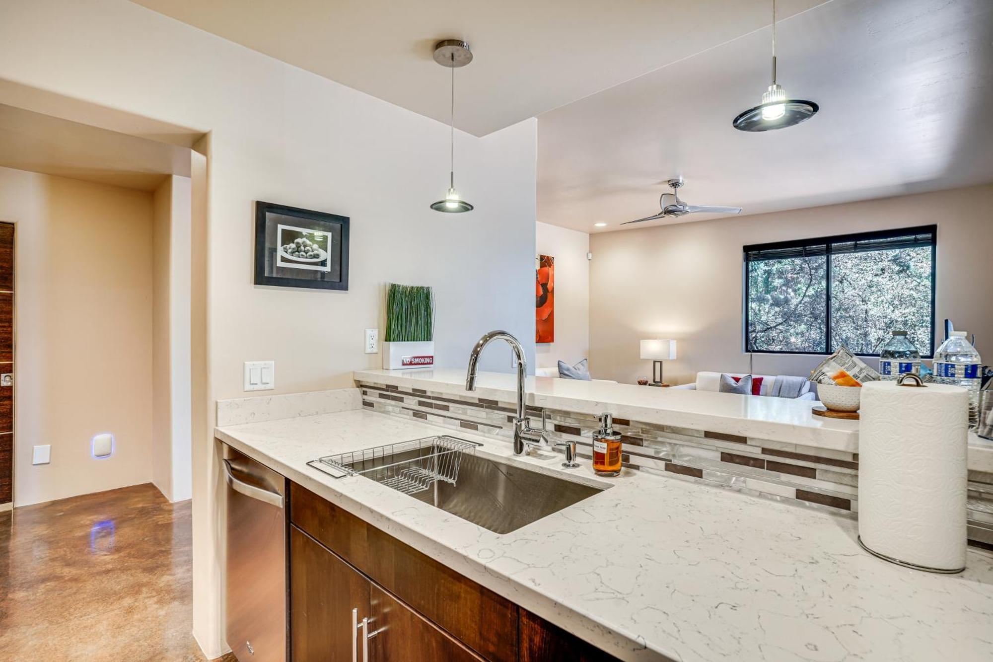 Sedona Couples Retreat With Patio Walk To Trails! Apartment Ngoại thất bức ảnh